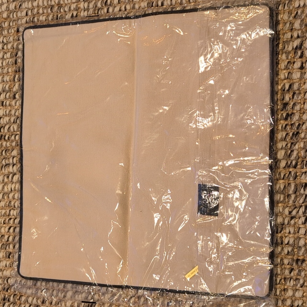 NWT Rifle Paper Throw Pillow Wanderlust Landmark Loloi Pillow 18x18 Embroidered - Picture 3 of 4